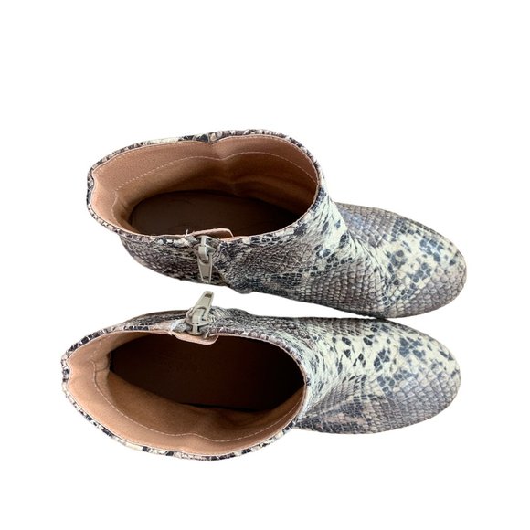 Urban Outfitters Women's Snakeskin Print Booties - Size 8 - Picture 5 of 5